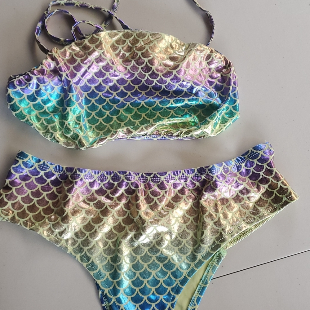 Woman's 2piece Bikini Size Large